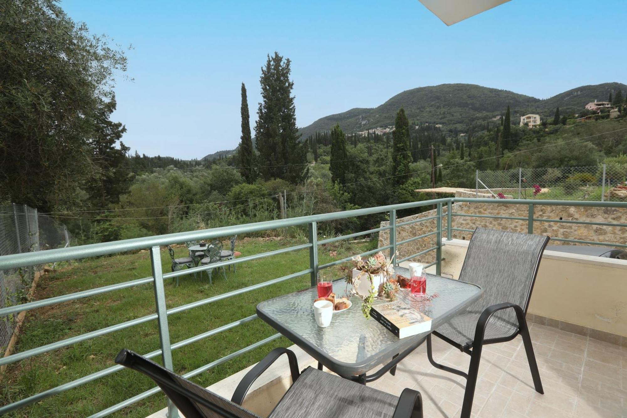 Martzon House Corfu Apartment Kynopiastai